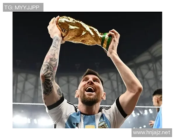 梅西狂热:当阿根廷球衣遇上“签名帝”麦卡,一场绿茵场上的金色风暴 梅西狂热:当阿根廷球衣遇上“签名帝”麦卡,一场绿茵场上的金色风暴